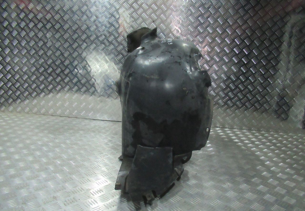 Подкрылок передний правый Volkswagen Polo седан oem 6RU809962