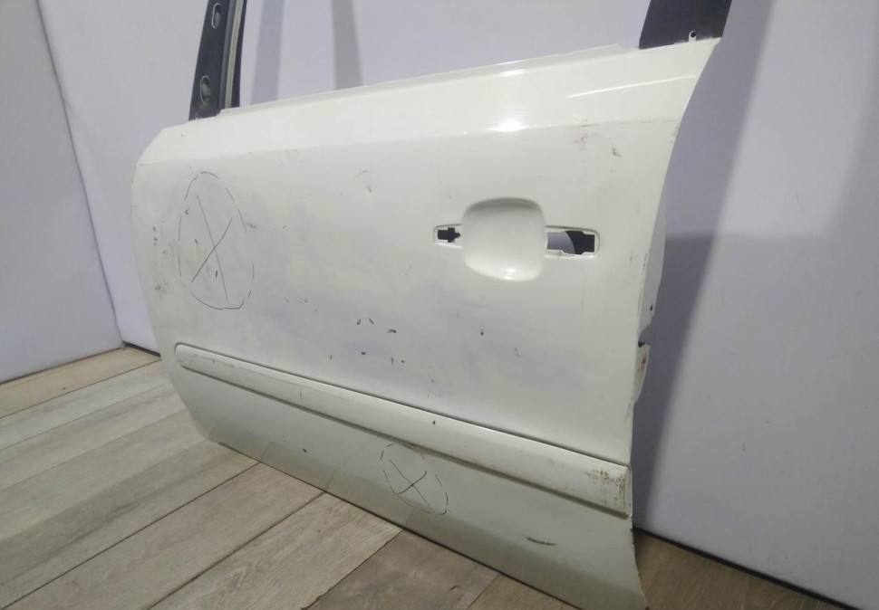 Дверь передняя левая Opel Zafira B OEM 13203013