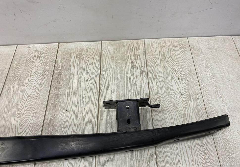 Усилитель заднего бампера Volkswagen Transporter T5 T6 2009 oem 7E0807305D Усилитель заднего бампера Volkswagen Transporter T5 T6 2009 oem 7E0807305D