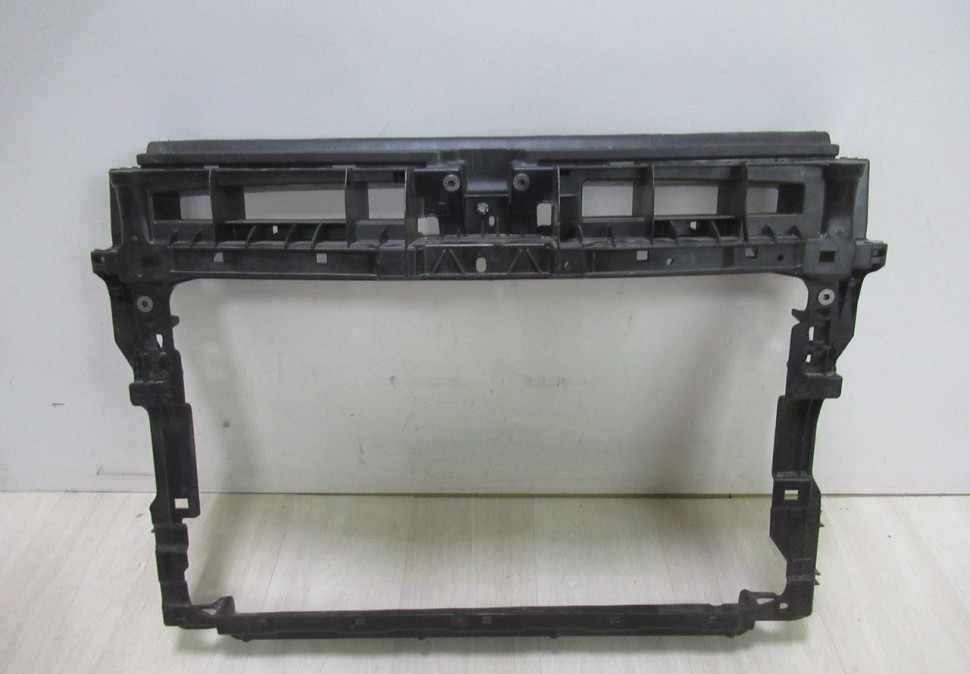 Панель передняя Volkswagen Tiguan 2 oem 5na805588d