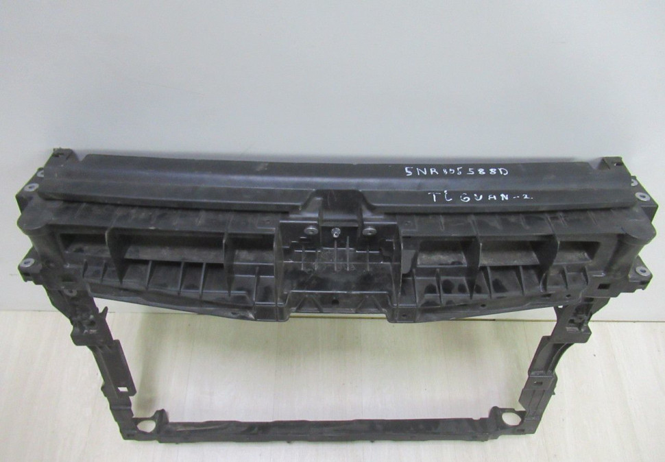 Панель передняя Volkswagen Tiguan 2 oem 5na805588d Панель передняя Volkswagen Tiguan 2 oem 5na805588d