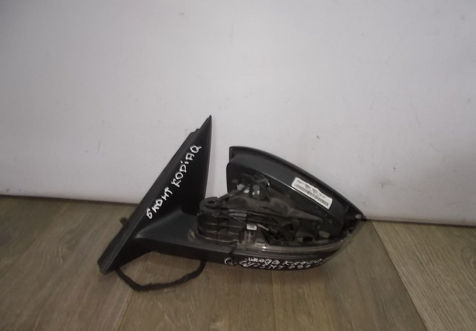 Корпус зеркала левый бу Skoda Kodiaq OEM 566857501