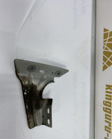 Кронштейн крыла передний правый Volkswagen Polo 6 Liftback 2020 OEM 6N5821142A