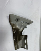 Кронштейн крыла передний правый Volkswagen Polo 6 Liftback 2020 OEM 6N5821142A