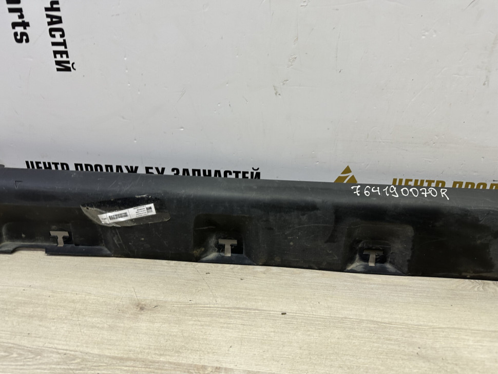 Порог левый бу Renault Sandero Stepway 2 OEM 764190070R Порог левый бу Renault Sandero Stepway 2 OEM 764190070R