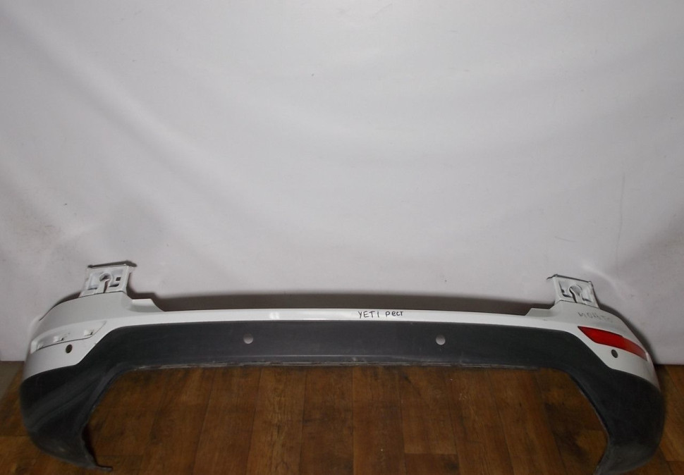 Бампер задний бу Skoda Yeti рестайлинг OEM 5LU807421