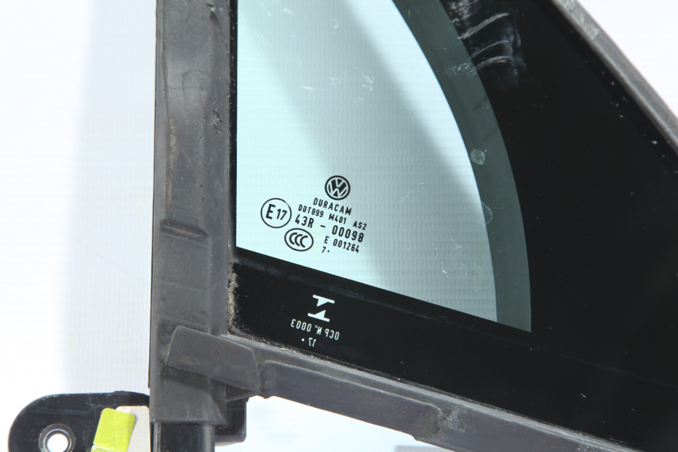 Форточка двери передняя правая Volkswagen Tiguan 2 (2017>) oem 5na845114 Форточка двери передняя правая Volkswagen Tiguan 2 (2017>) oem 5na845114