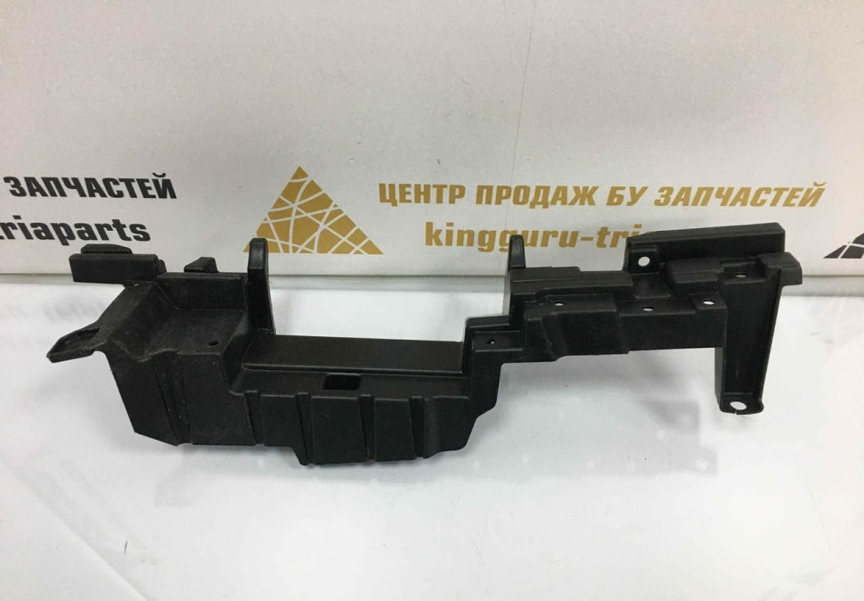 Кронштейн балки электрошторки левый BMW X5 G05 OEM 51477438239