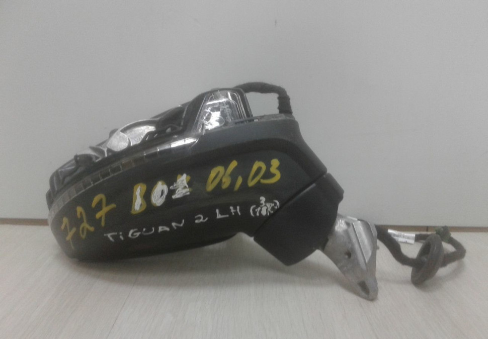 Зеркало левое (13к) Volkswagen Tiguan 2 (16>) oem 5NA857537A