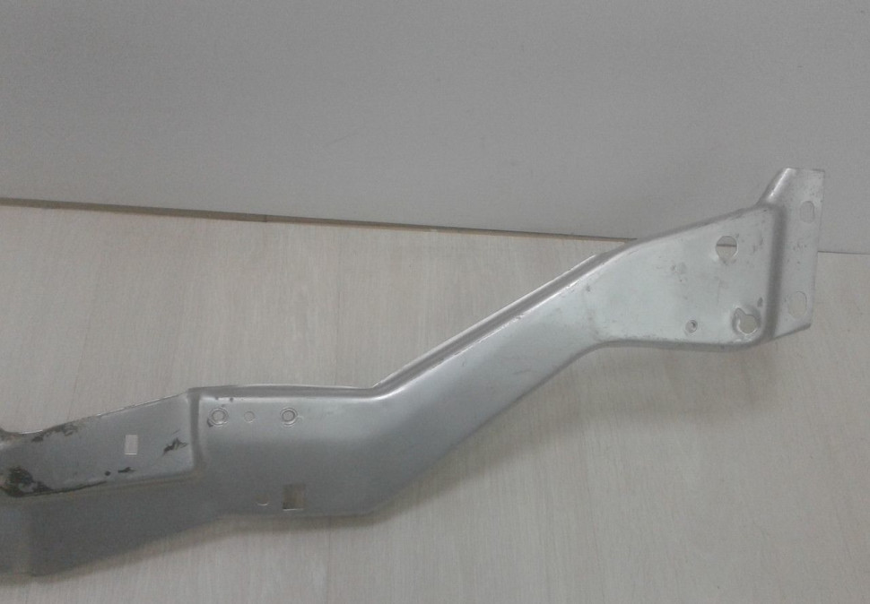 Рамка радиатора верхняя Lada Niva oem 2123840105030 (скл-3)