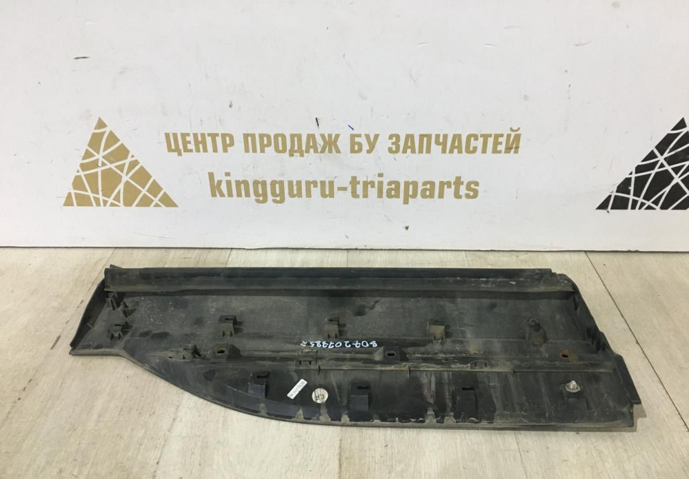 Молдинг задней правой двери Renault Koleos 2 OEM 808207885R Молдинг задней правой двери Renault Koleos 2 OEM 808207885R
