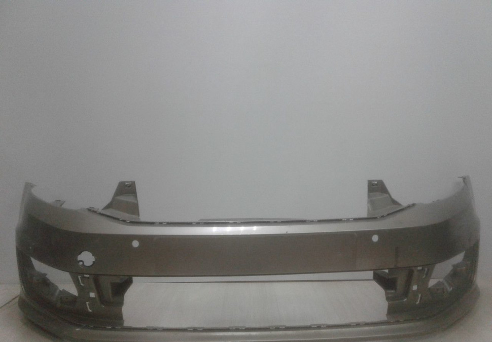 Бампер передний Volkswagen Polo седан рест oem 6RU807221A (мал.трещ) (слом.1креп.)