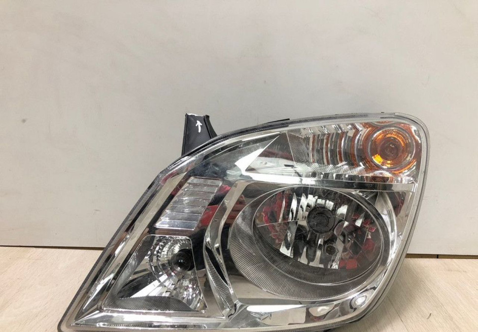Фара левая Gaz Next oem a21r233711013 (слом.часть.корп.)(слом.2креп.) (скл-3)