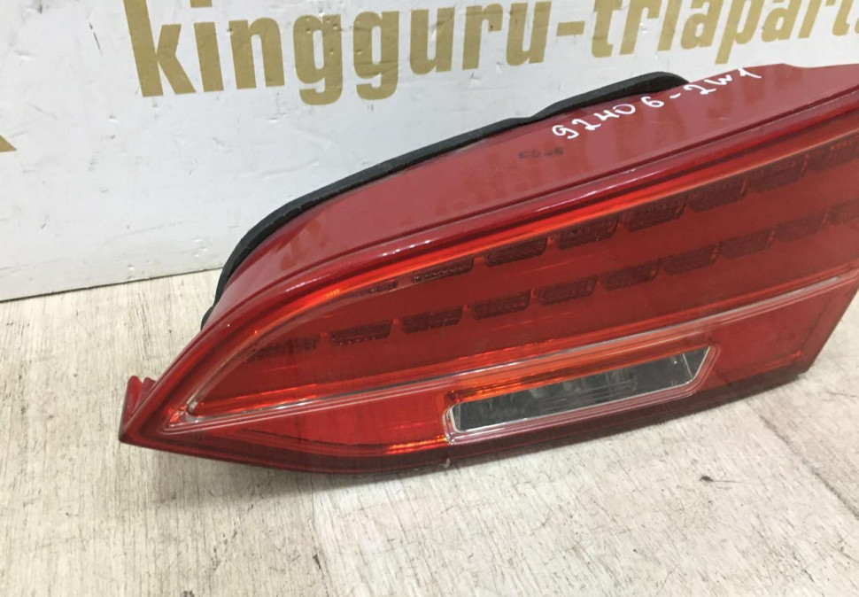 Фонарь правый внутренний Hyundai Santa Fe 3 oem 924062W130 Фонарь правый внутренний Hyundai Santa Fe 3 oem 924062W130