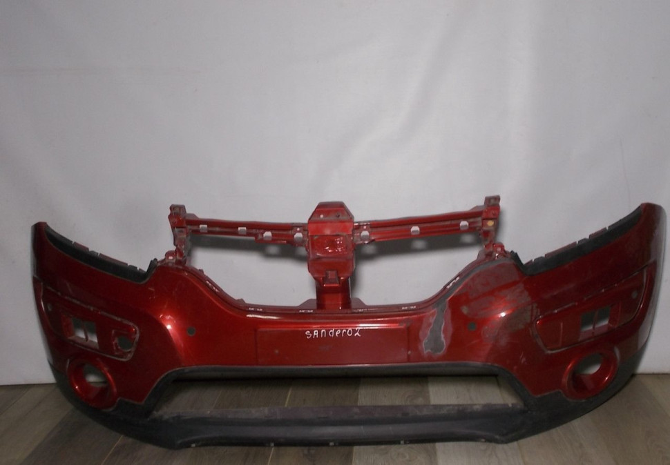Бампер передний бу Renault Sandero Stepway 2 OEM 620223572R Бампер передний бу Renault Sandero Stepway 2 OEM 620223572R
