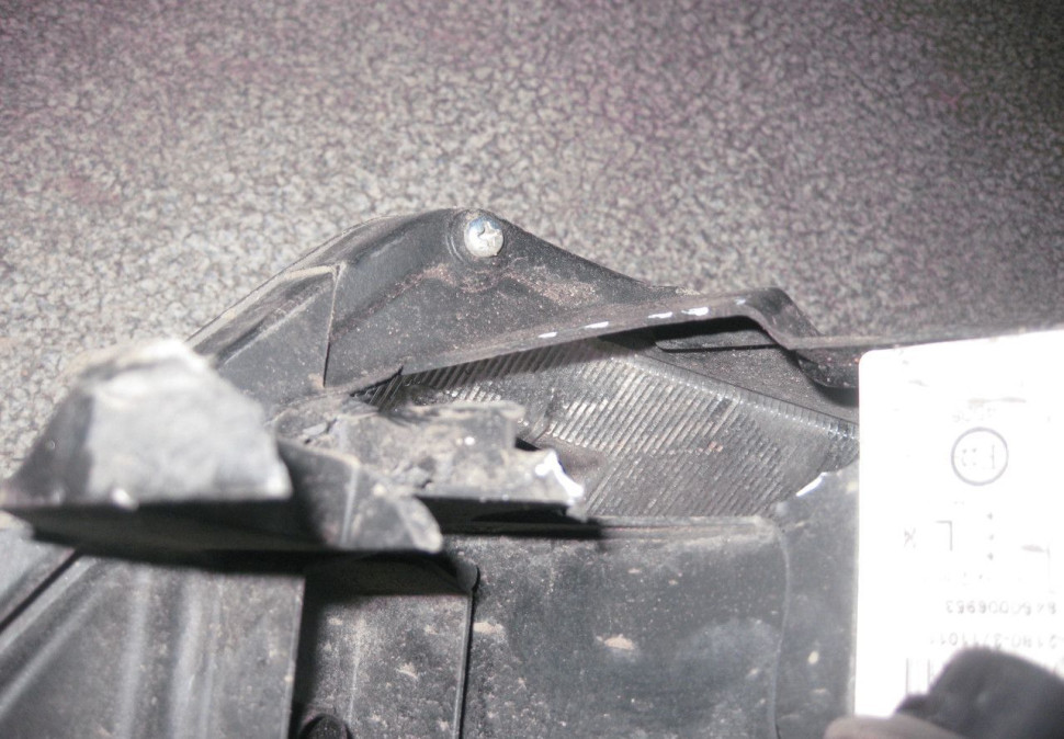 Фара левая Lada Vesta (слом. 2 крепл.) oem 8450006953 (скл-3) Фара левая Lada Vesta (слом. 2 крепл.) oem 8450006953 (скл-3)