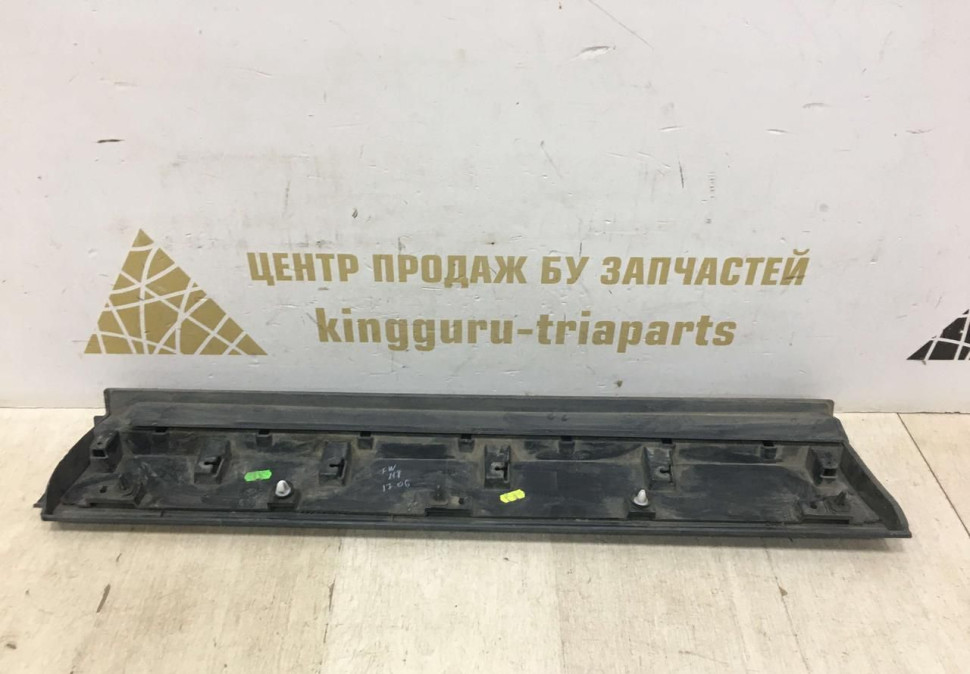 Молдинг двери задний левый бу Renault Arkana OEM 828777172R Молдинг двери задний левый бу Renault Arkana OEM 828777172R