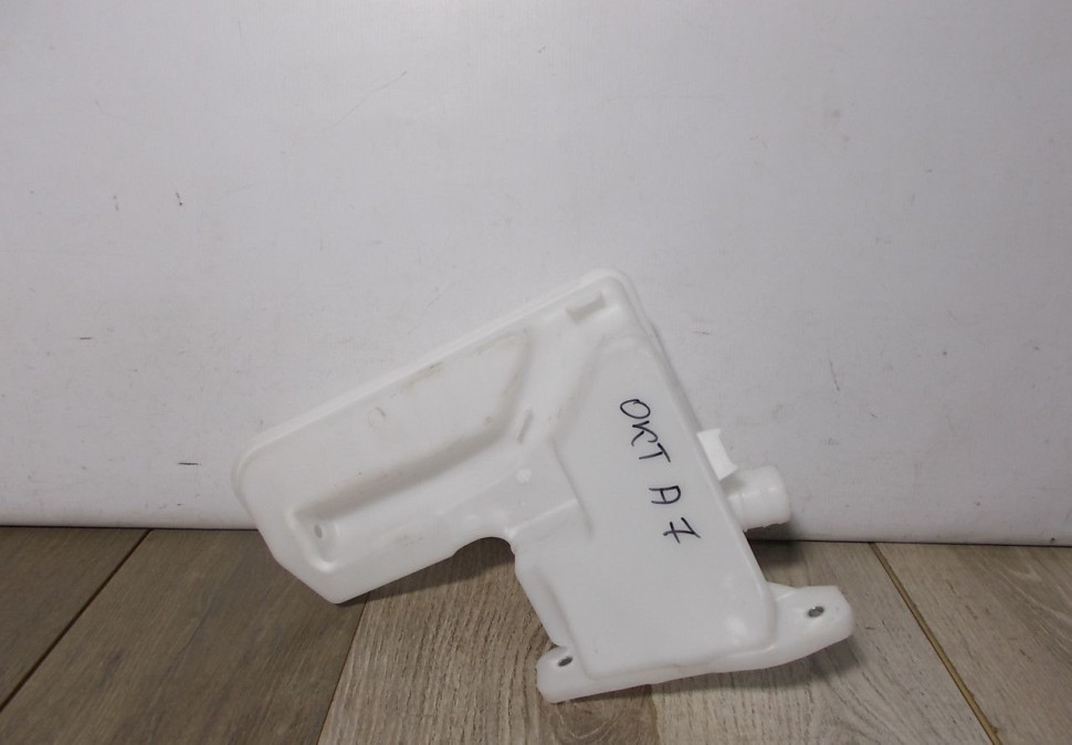 Бачок омывателя бу Skoda Octavia A7 OEM 5Q0955453AP