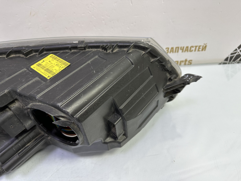 Фара галоген левая Skoda Octavia A7 до рестайлинг OEM 5E1941015