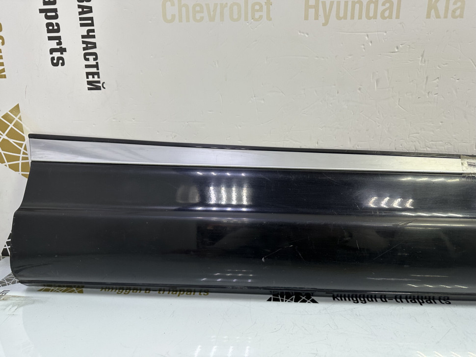 Молдинг двери передний правый Volkswagen Tiguan R-line oem 5n0854940e