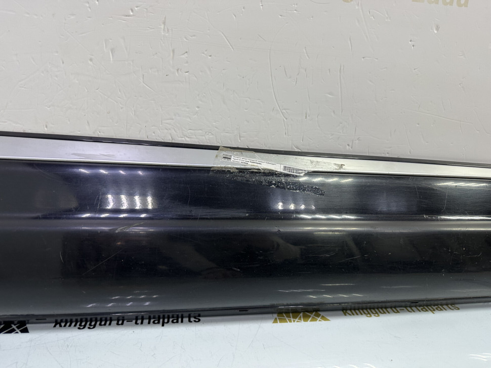 Молдинг двери передний правый Volkswagen Tiguan R-line oem 5n0854940e
