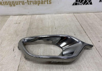 Молдинг решетки противотуманной фары левый Renault Logan 2 OEM 261A37963R