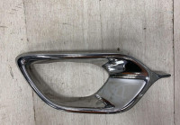 Молдинг решетки противотуманной фары левый Renault Logan 2 OEM 261A37963R