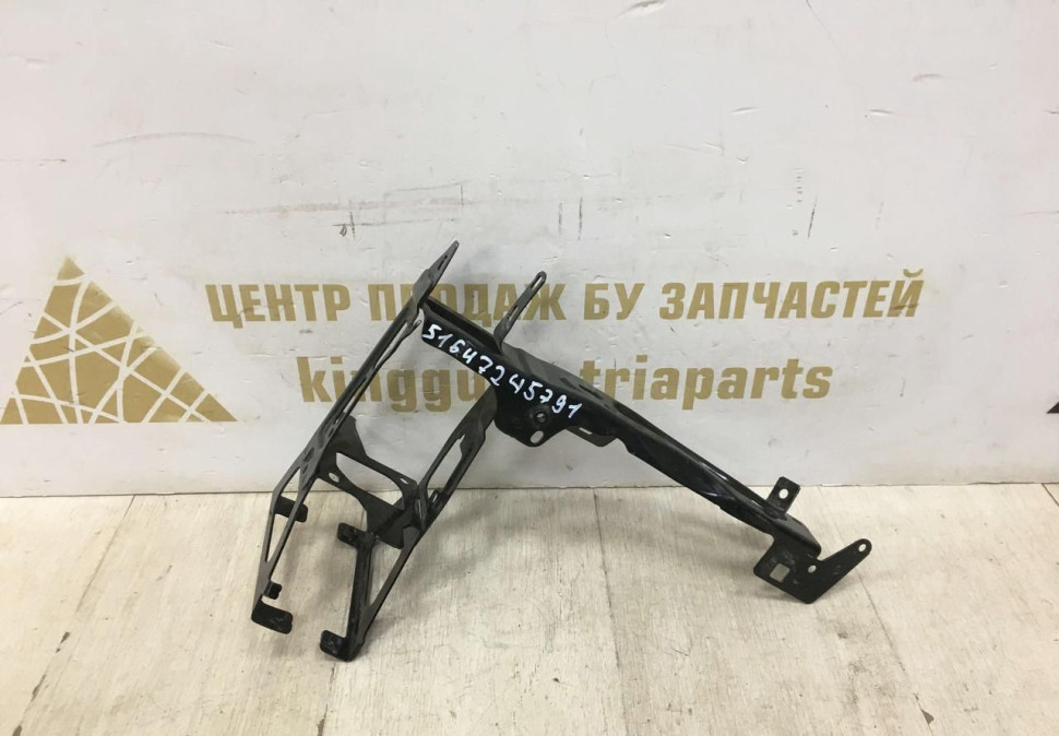 Кронштейн под фару левый BMW 3 F30 OEM 51647245791