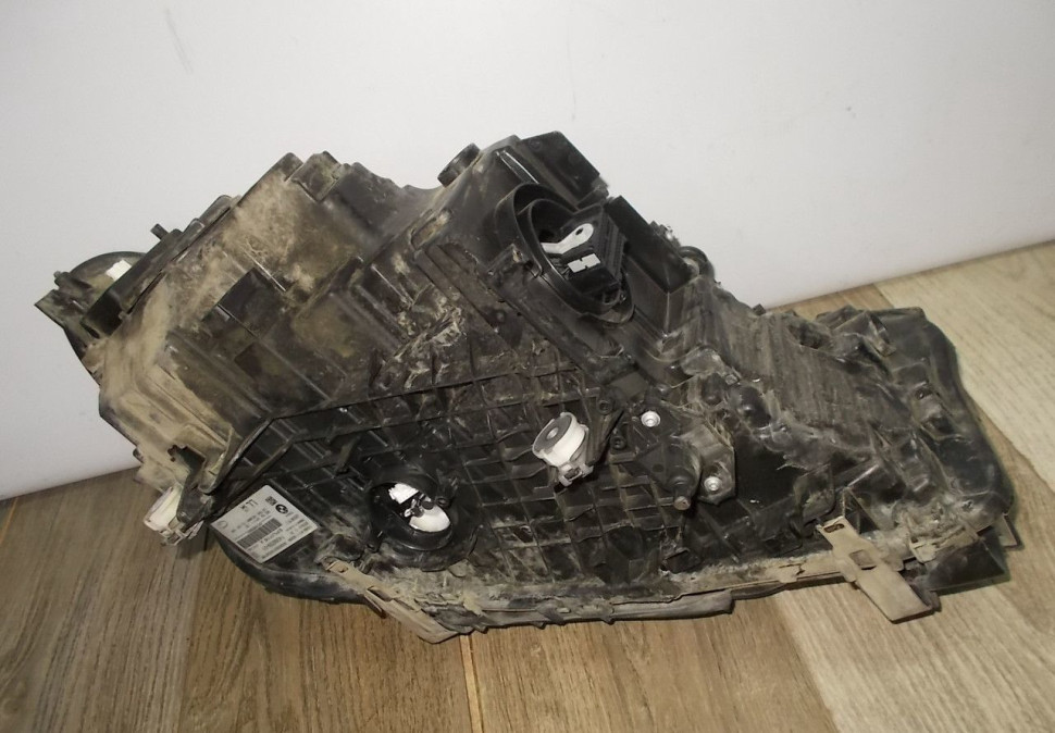 Фара ЛЭД LED адаптивная левая бу BMW 5 G30 OEM 63117214957 Фара ЛЭД LED адаптивная левая бу BMW 5 G30 OEM 63117214957