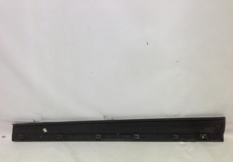 Молдинг двери передний левый  BMW X3 F25 oem 51137205779 (скл-3)