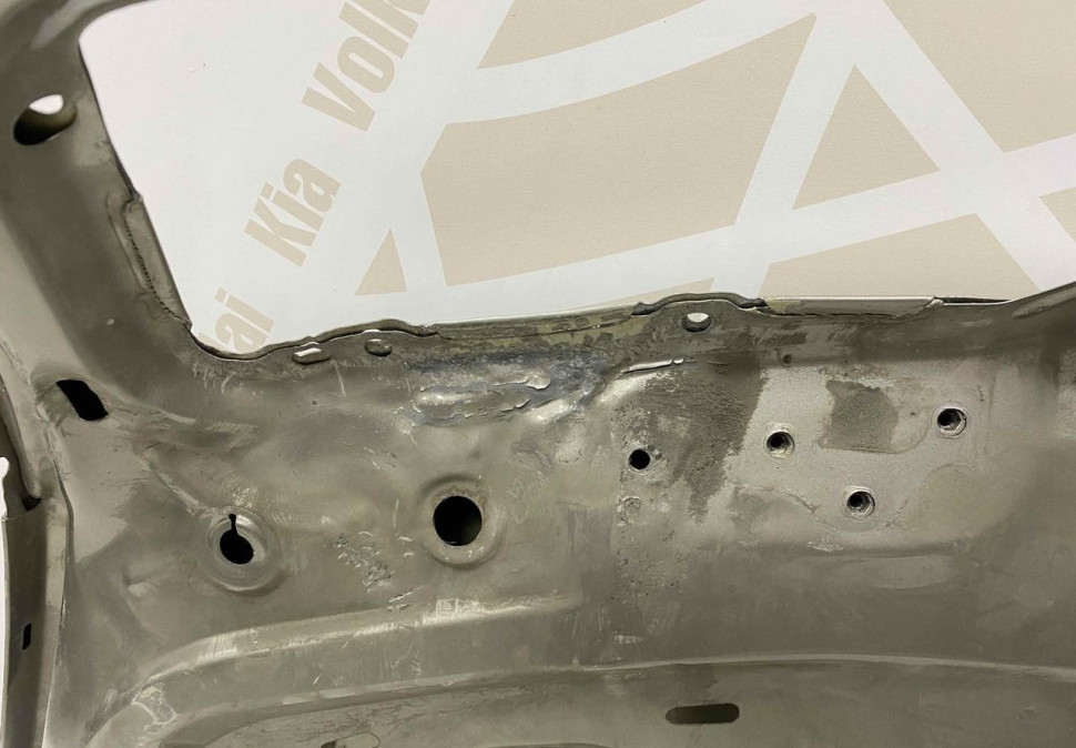 Капот Skoda Octavia A5 OEM 1Z0823031B Капот Skoda Octavia A5 OEM 1Z0823031B