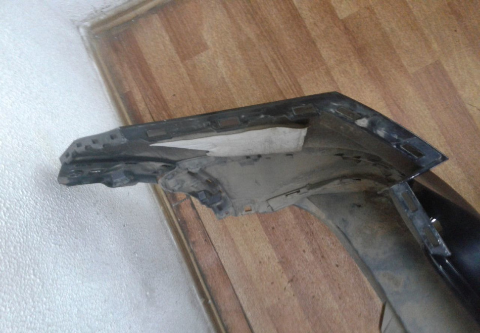 Бампер задний Volkswagen Tiguan 2 oem 5NR807421 (трещина) Бампер задний Volkswagen Tiguan 2 oem 5NR807421 (трещина)