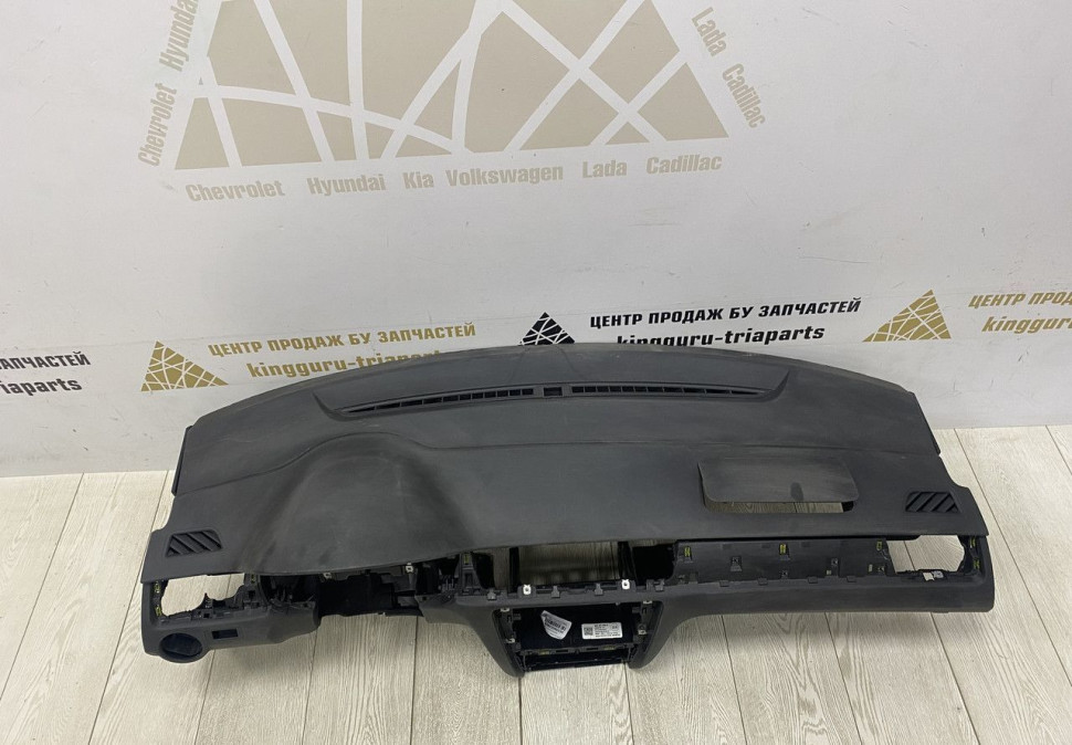 Торпедо сработавшее Skoda Rapid 2  OEM 60U857009H