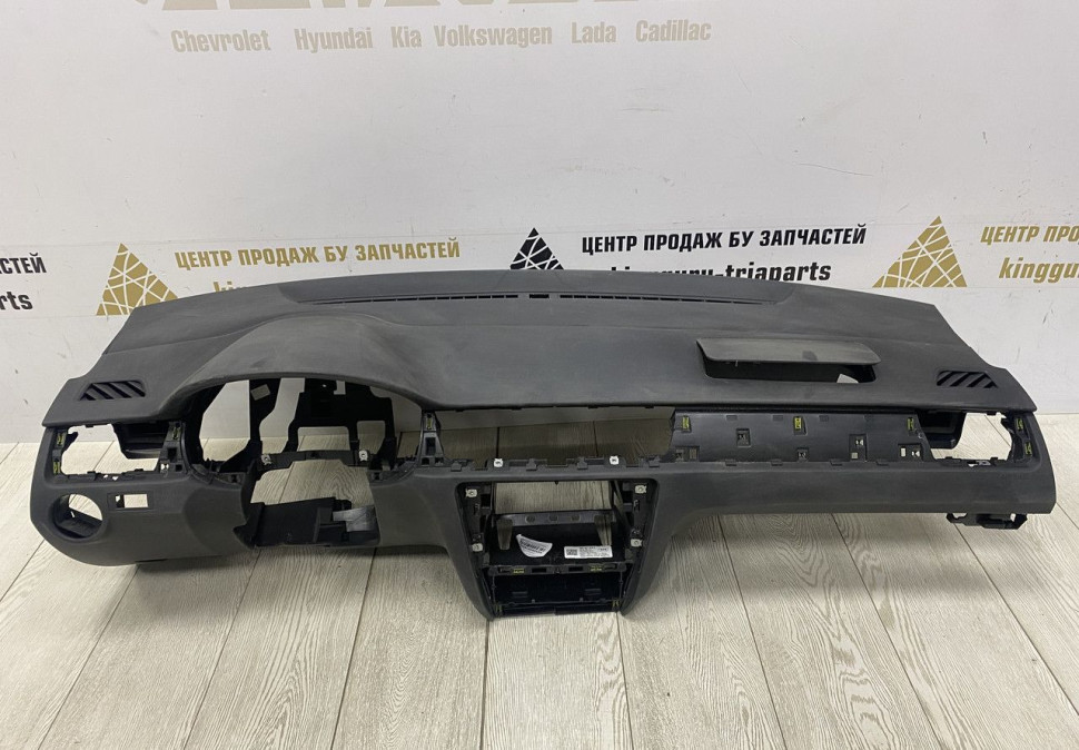 Торпедо сработавшее Skoda Rapid 2  OEM 60U857009H