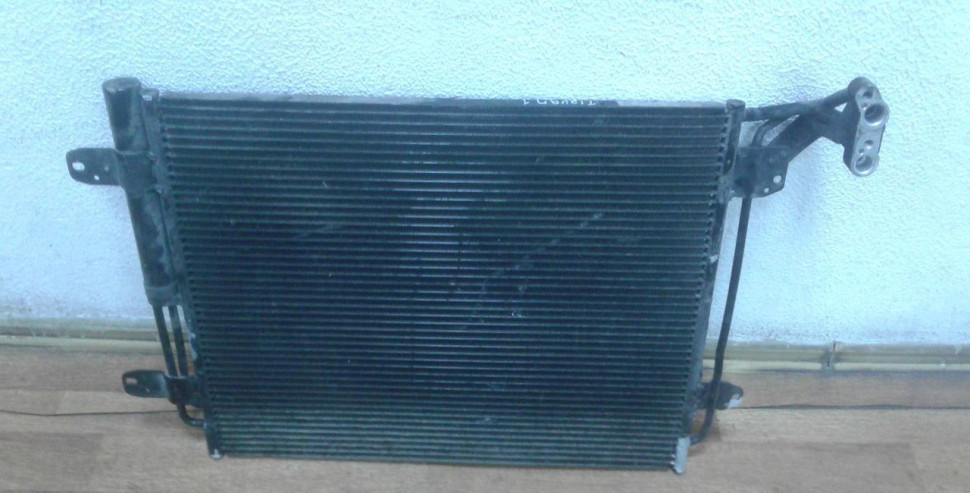 Радиатор кондиционера Volkswagen Tiguan 1 oem 5n0820411e Радиатор кондиционера Volkswagen Tiguan 1 oem 5n0820411e