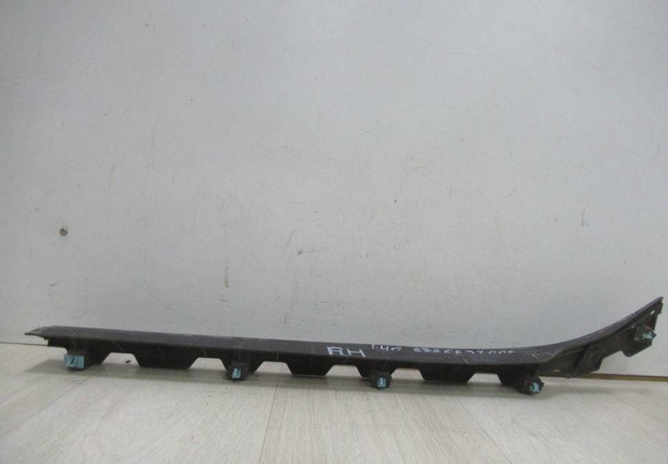 Кронштейн заднего бампера правый Hyundai I40 oem 877663z000