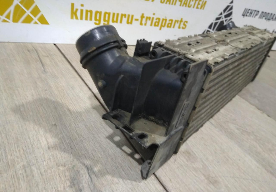 Радиатор интеркулера бу BMW X3 F25 OEM 17517823570