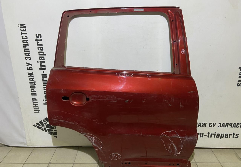 Дверь задняя правая Volkswagen Tiguan 1 07-16 oem 5N0833056A (скл-3)