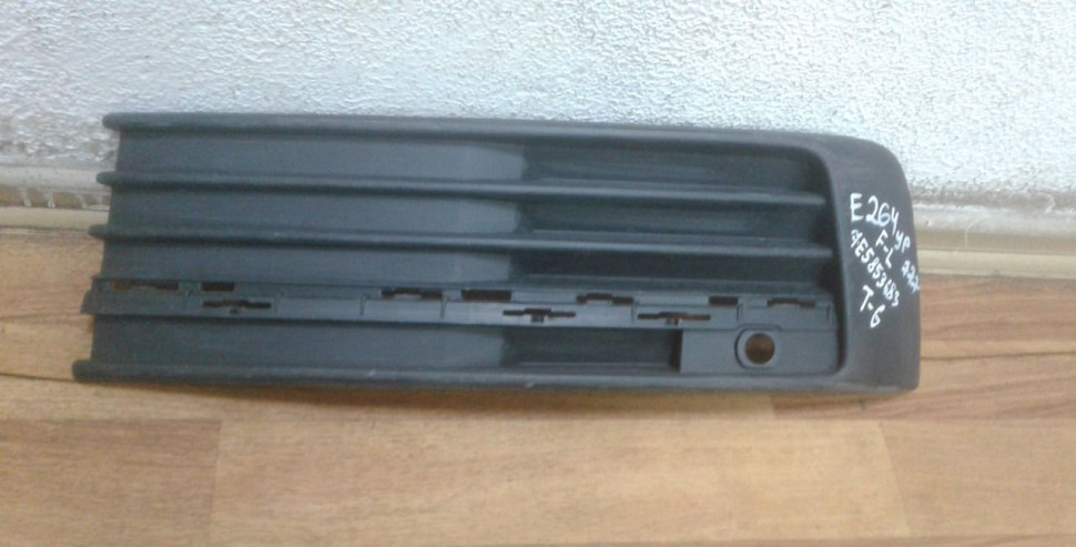 Решетка переднего бампера левая Volkswagen Transporter T6 oem 7e5853683