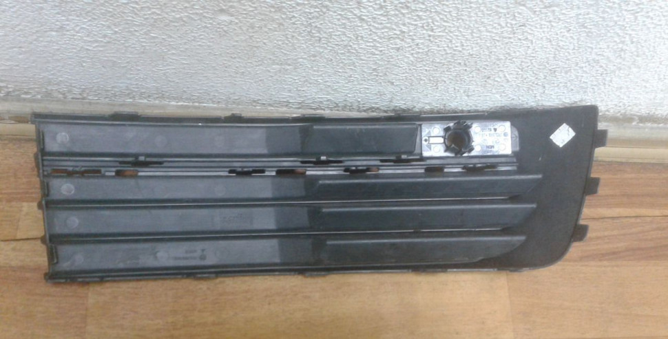 Решетка переднего бампера левая Volkswagen Transporter T6 oem 7e5853683 Решетка переднего бампера левая Volkswagen Transporter T6 oem 7e5853683