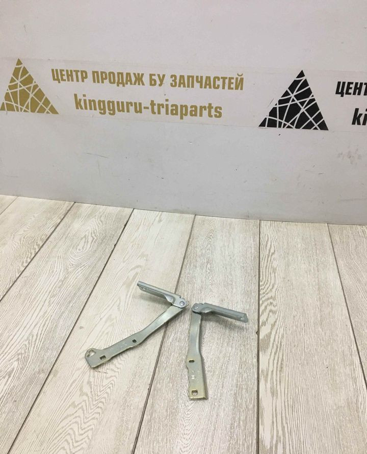 Петли капота левая правая Renault Sandero OEM 8200763871 8200763872