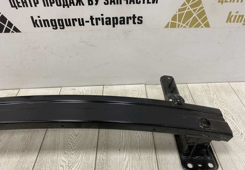 Усилитель переднего бампера Hyundai Creta 2016 OEM 64900M0000