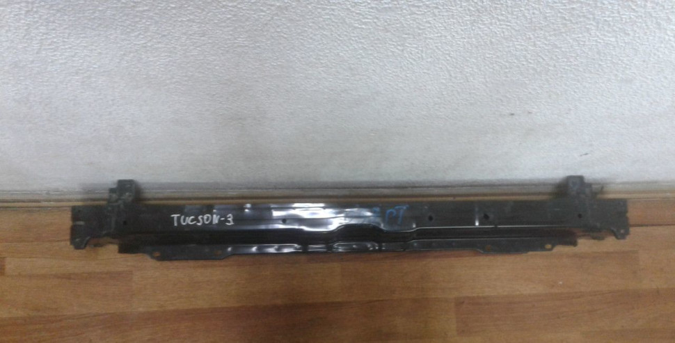 Панель передняя  верх часть Hyundai Tucson 3 oem 64101d7000