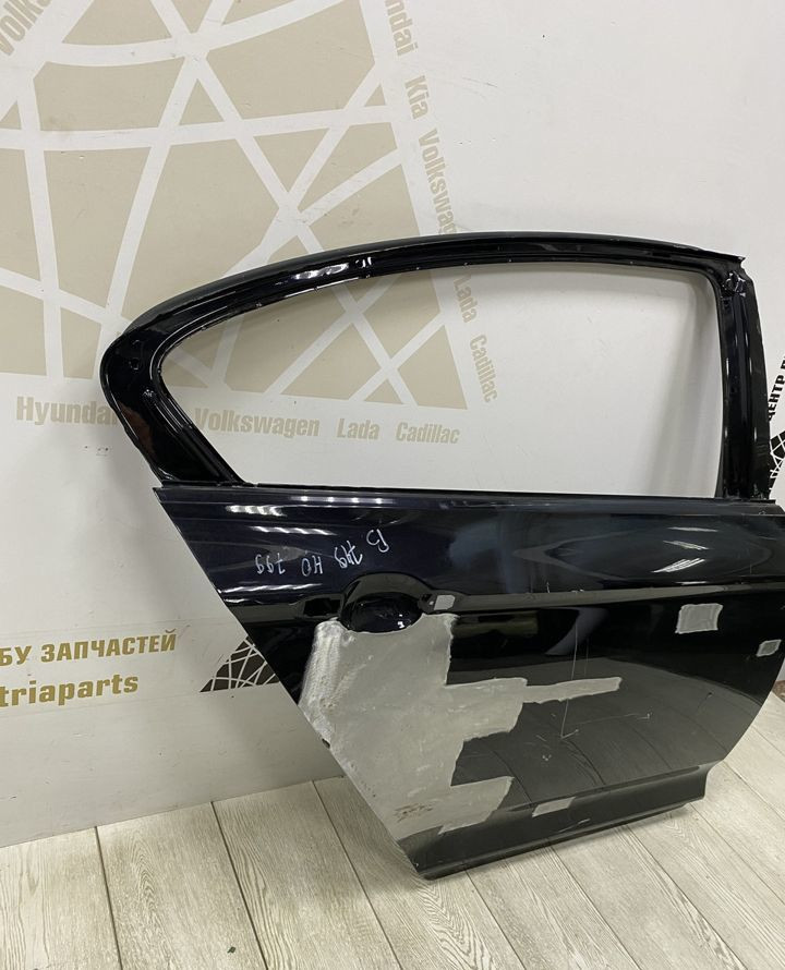Дверь задняя правая Volkswagen Passat B8 седан 2014 OEM 3G5833056A Дверь задняя правая Volkswagen Passat B8 седан 2014 OEM 3G5833056A