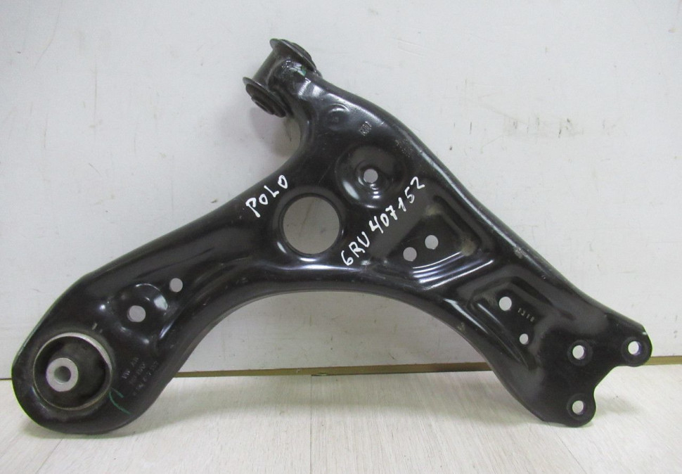 Рычаг передний правый Volkswagen Polo седан Oem 6RU407152