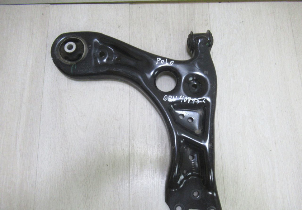 Рычаг передний правый Volkswagen Polo седан Oem 6RU407152