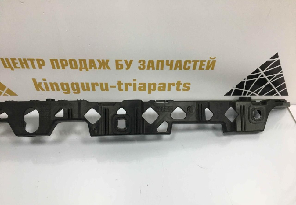 Кронштейн переднего бампера центральный BMW X2 F39 2017>oem11252010