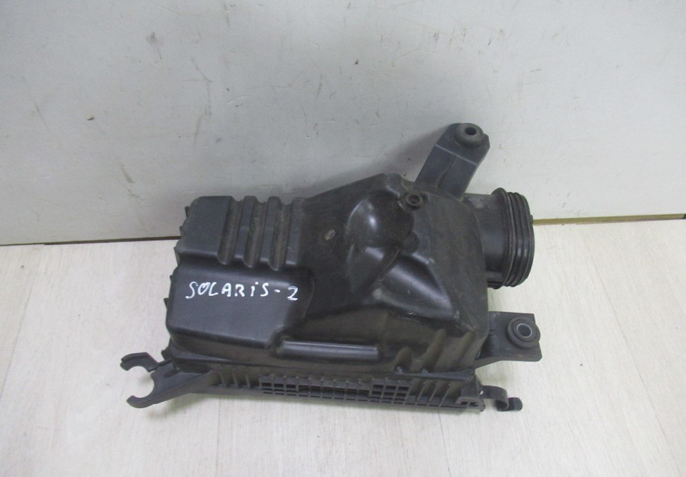 Крышка (крышка) корпуса воздушнего фильтра Hyundai Solaris 2 oem 28110H8100 (слом.2крепл) Крышка (крышка) корпуса воздушнего фильтра Hyundai Solaris 2 oem 28110H8100 (слом.2крепл)