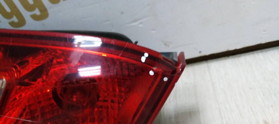 Фонарь внутренний левый Kia Rio 3 до рест oem 924034x000