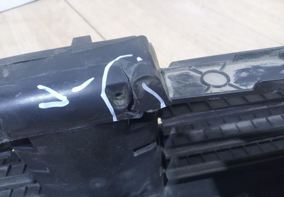 Жалюзи воздуховода нижние бу BMW X3 G01 OEM 51137497231 Жалюзи воздуховода нижние бу BMW X3 G01 OEM 51137497231